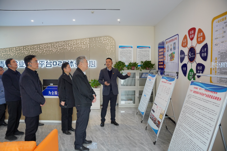 新闻海报