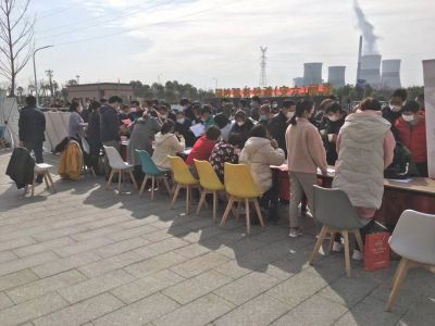 新闻海报